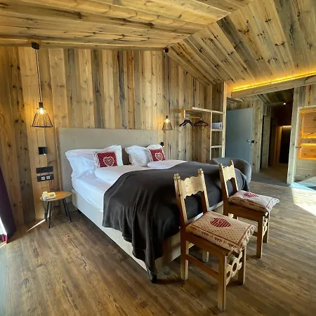 Szálloda Piccolo Tibet Livigno